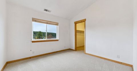 10036 Nicolas Drive, Truckee, CA 96161 Photo