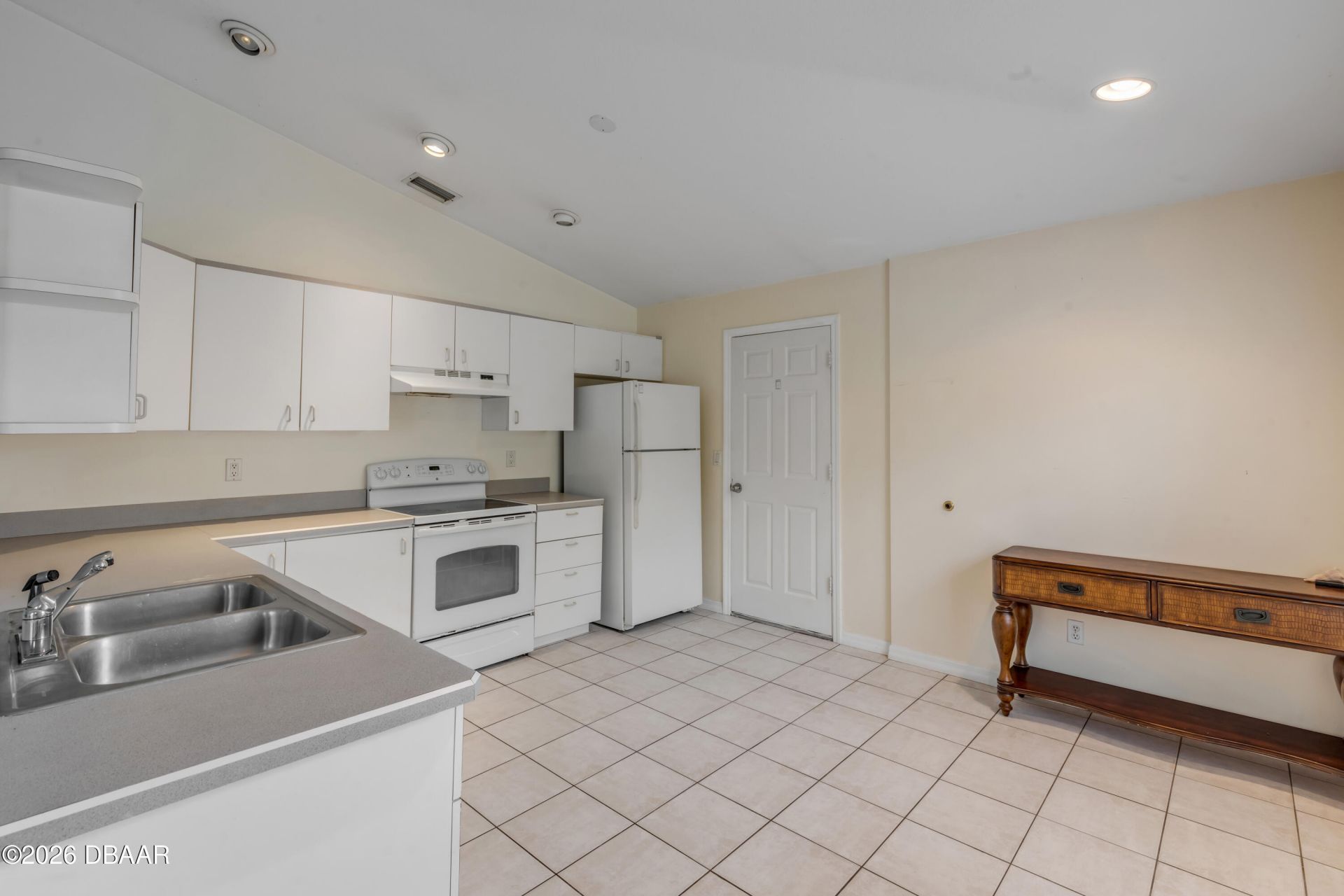 711 River Oaks Circle, New Smyrna Beach, FL 32169 Photo