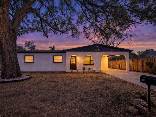 6020 CRESTHILL DRIVE , TAMPA, FL 33615