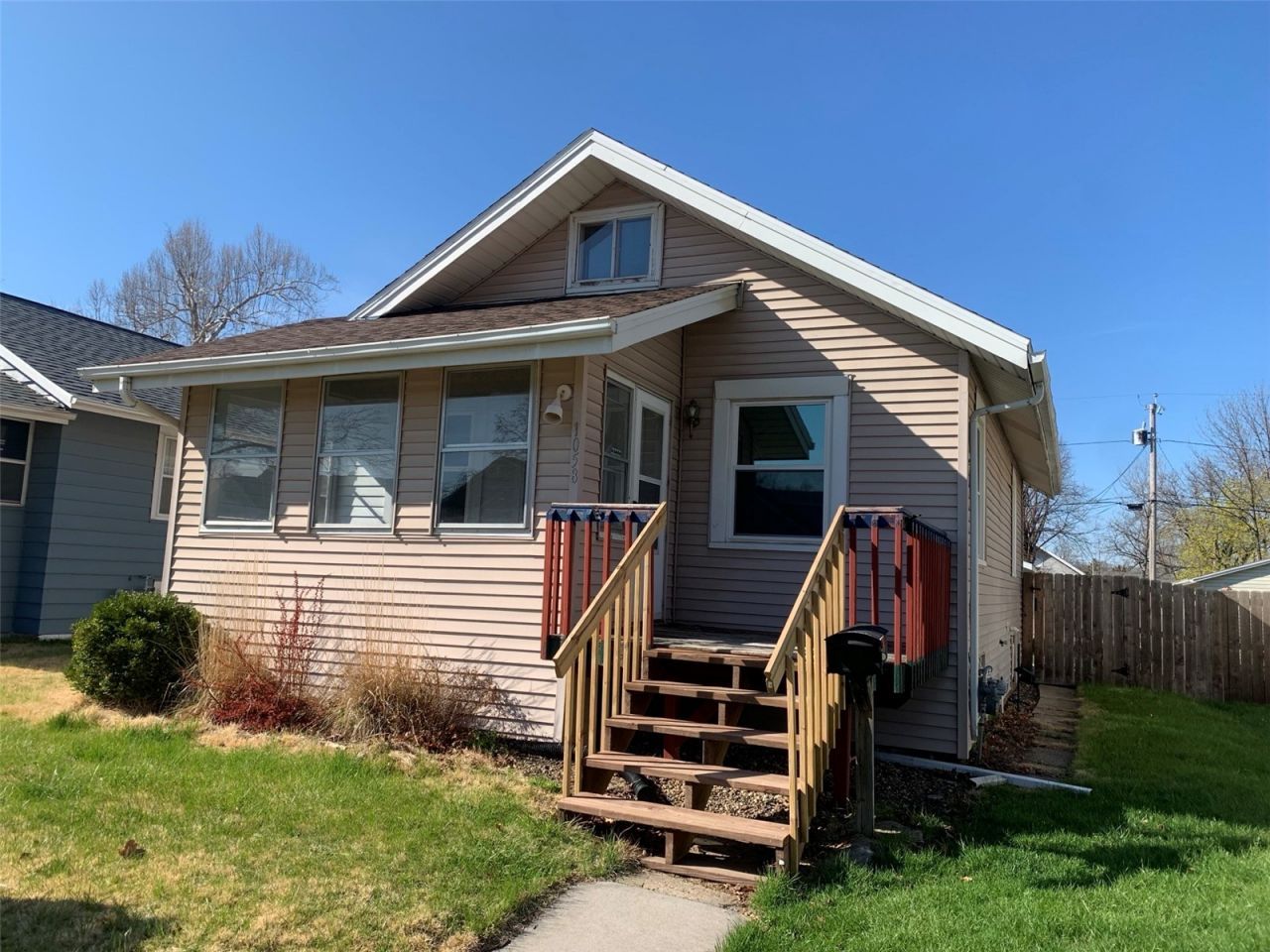 1058 G Avenue Nw, Cedar Rapids, IA 52405 Main Photo