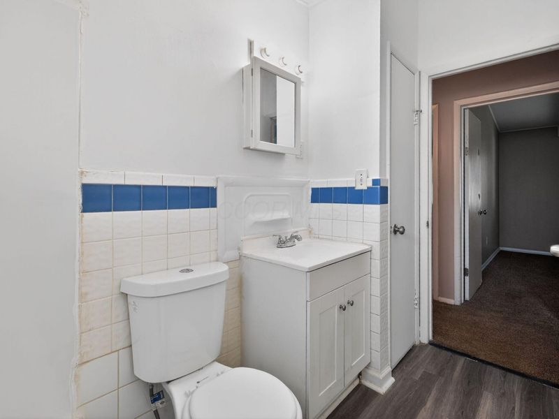 1672 Duxberry Avenue , Columbus, OH 43219 Photo 22