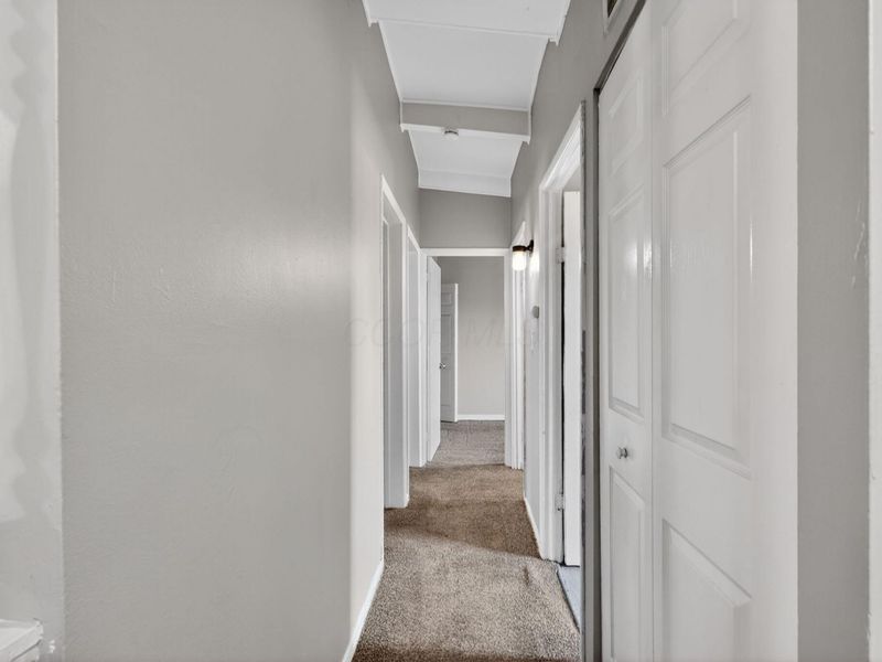 1672 Duxberry Avenue , Columbus, OH 43219 Photo 23