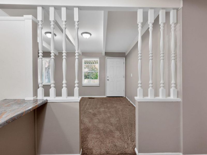 1672 Duxberry Avenue , Columbus, OH 43219 Photo 3