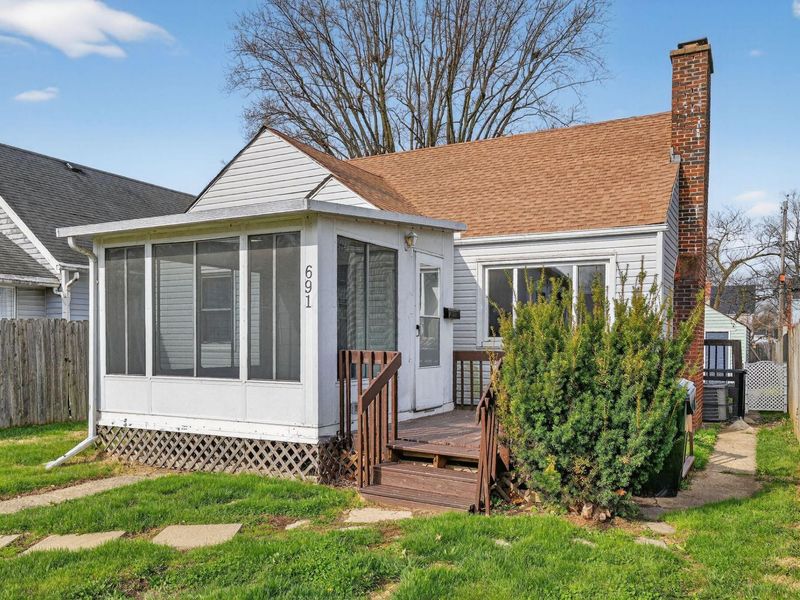 691 S Hampton Road, Columbus, OH 43213 Photo 2