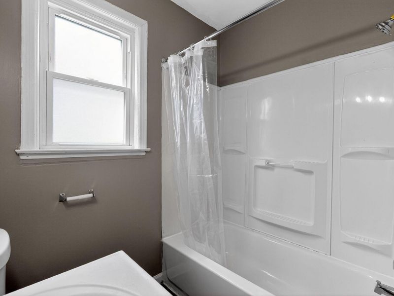 691 S Hampton Road, Columbus, OH 43213 Photo 24
