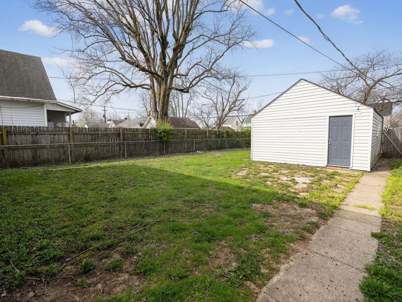 691 S Hampton Road, Columbus, OH 43213 Photo 8