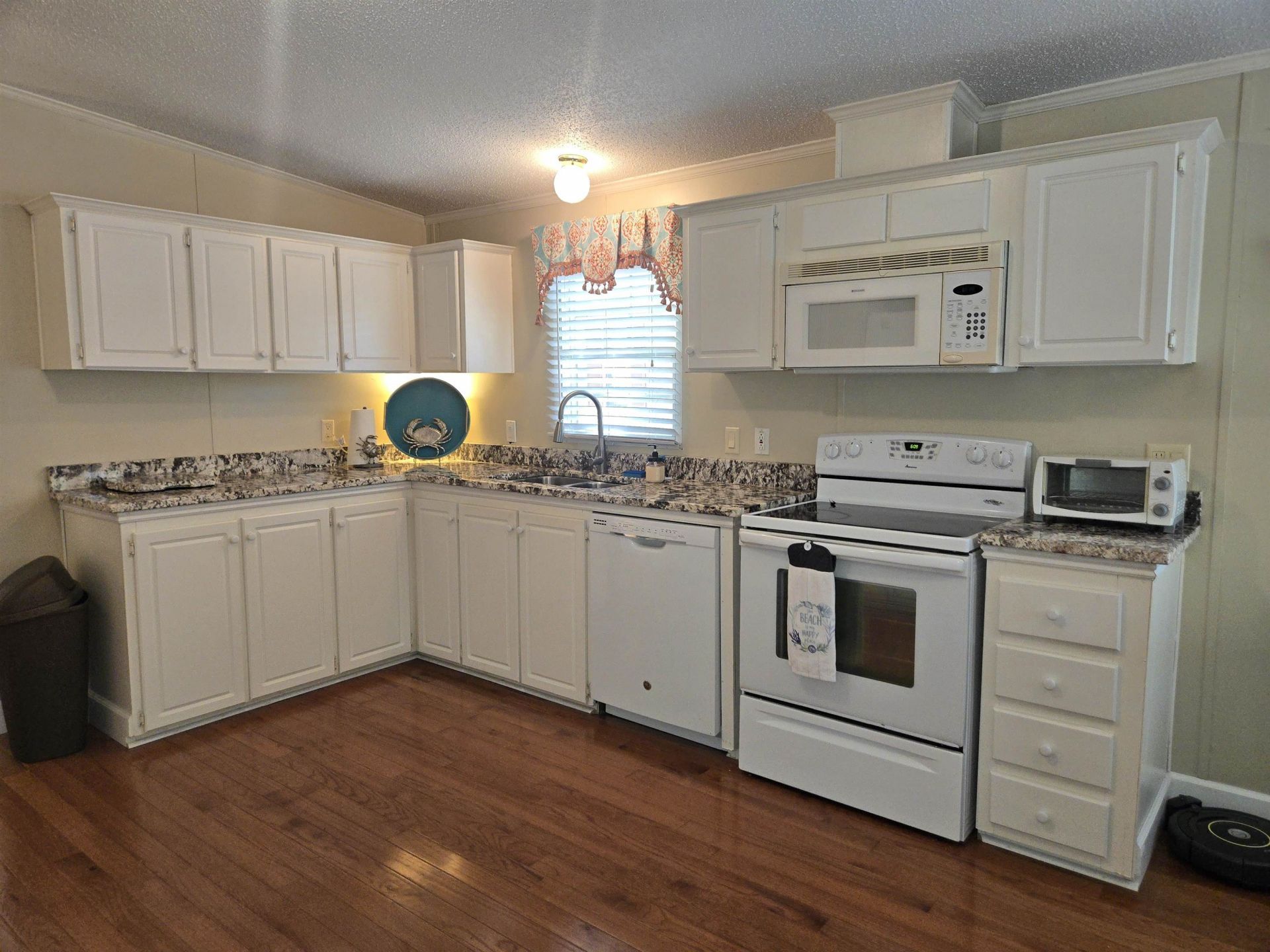 564 Lagrande Dr. Photo 15