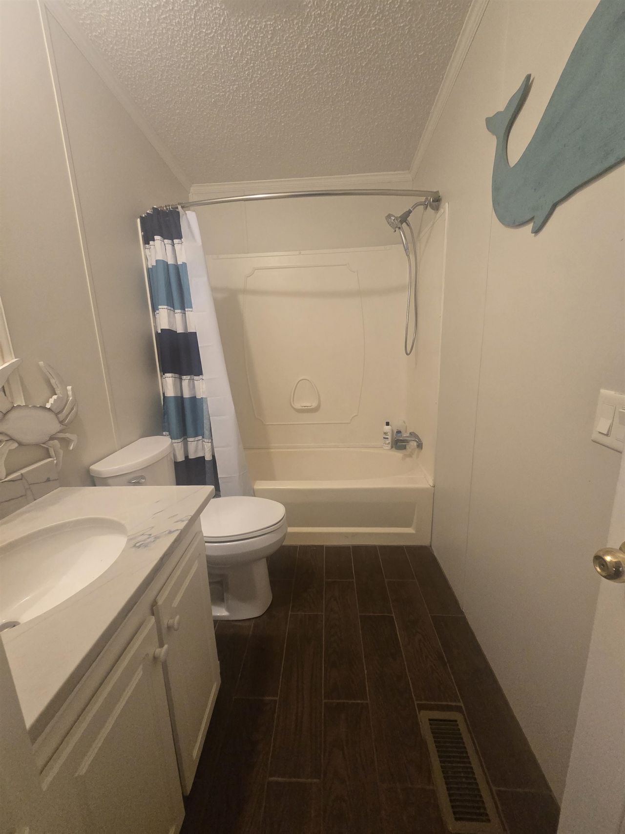 564 Lagrande Dr. Photo 24