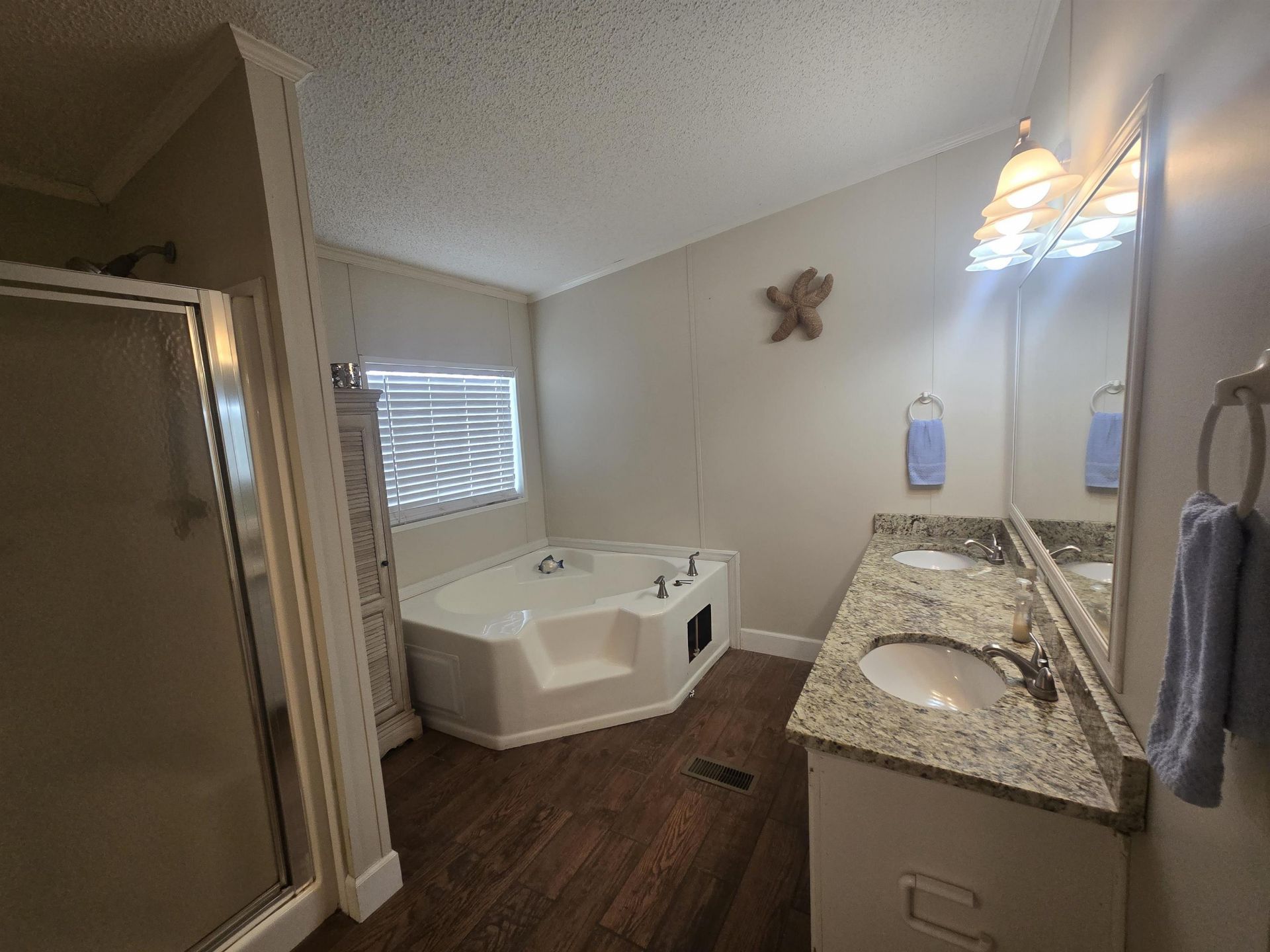 564 Lagrande Dr. Photo 27