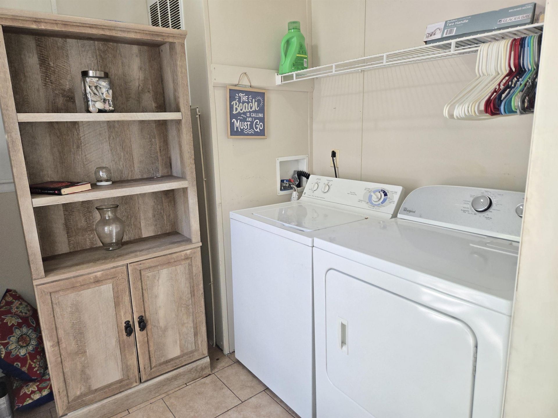 564 Lagrande Dr. Photo 30