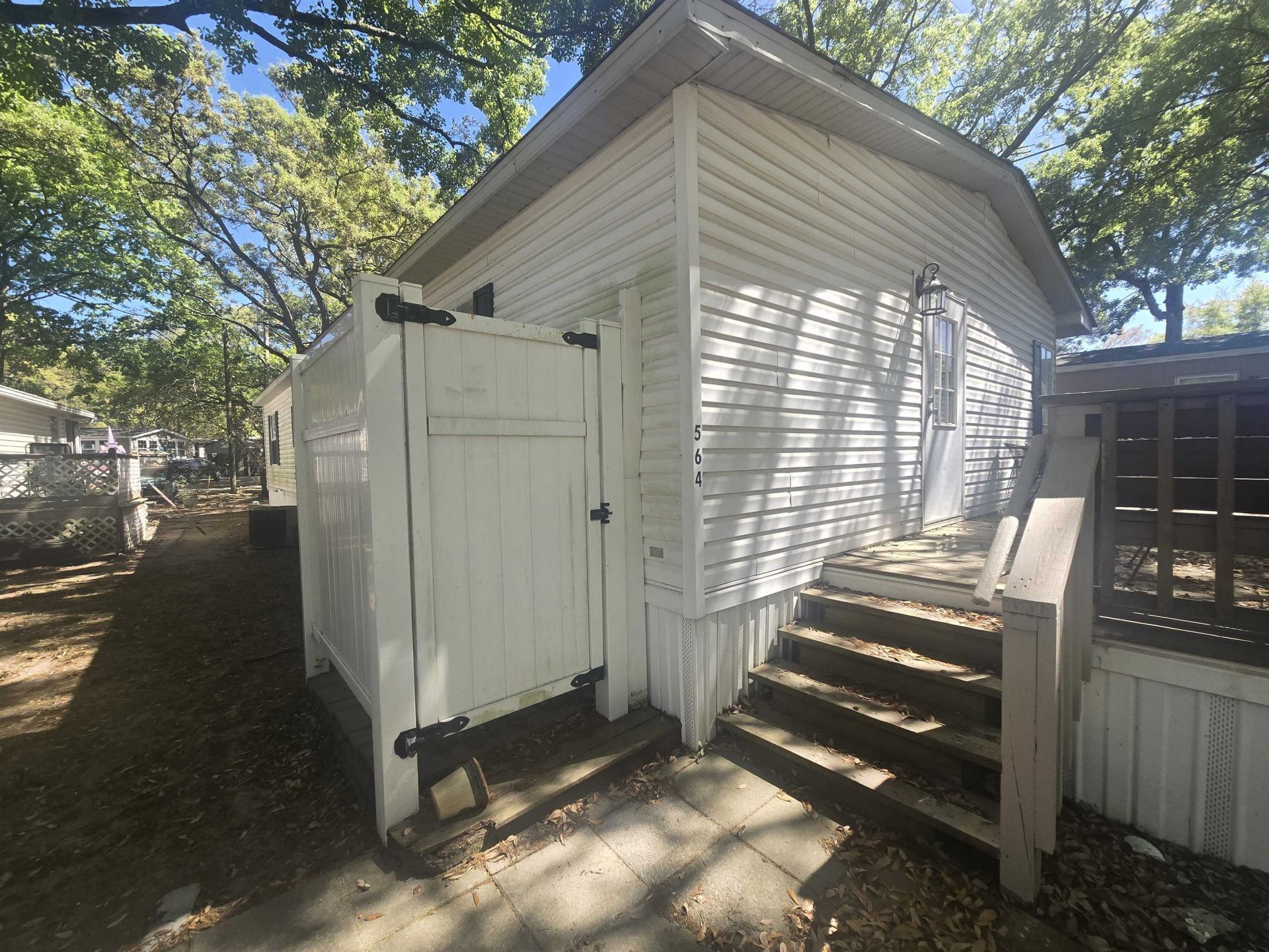 564 Lagrande Dr. Photo 6