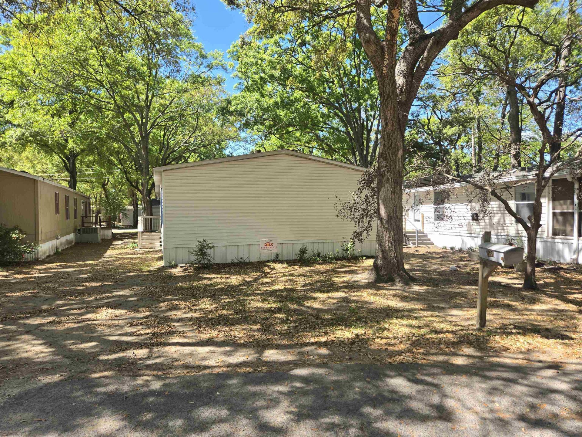 564 Lagrande Dr. Photo 7