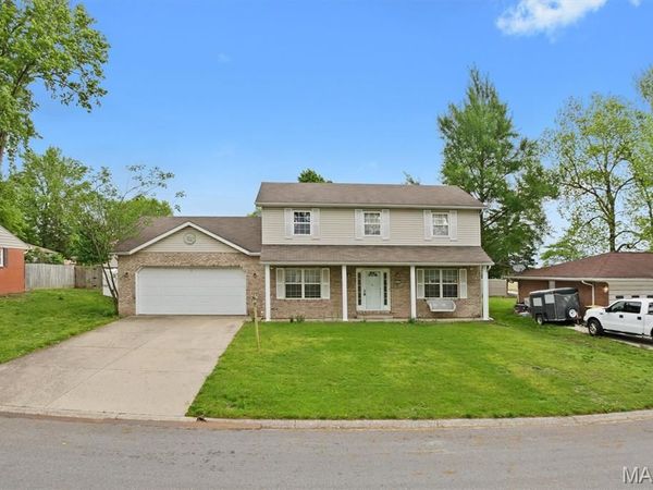 415 Hillcrest Drive, Lebanon, IL 62254