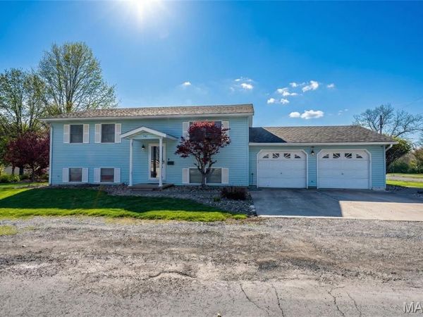 101 S Harris Street, Staunton, IL 62088