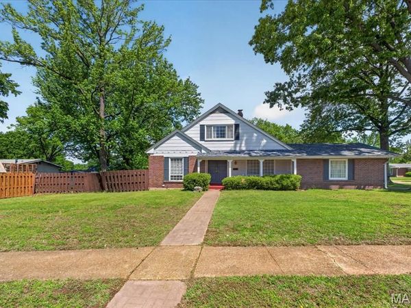 3725 Helmkampf Drive, Florissant, MO 63033