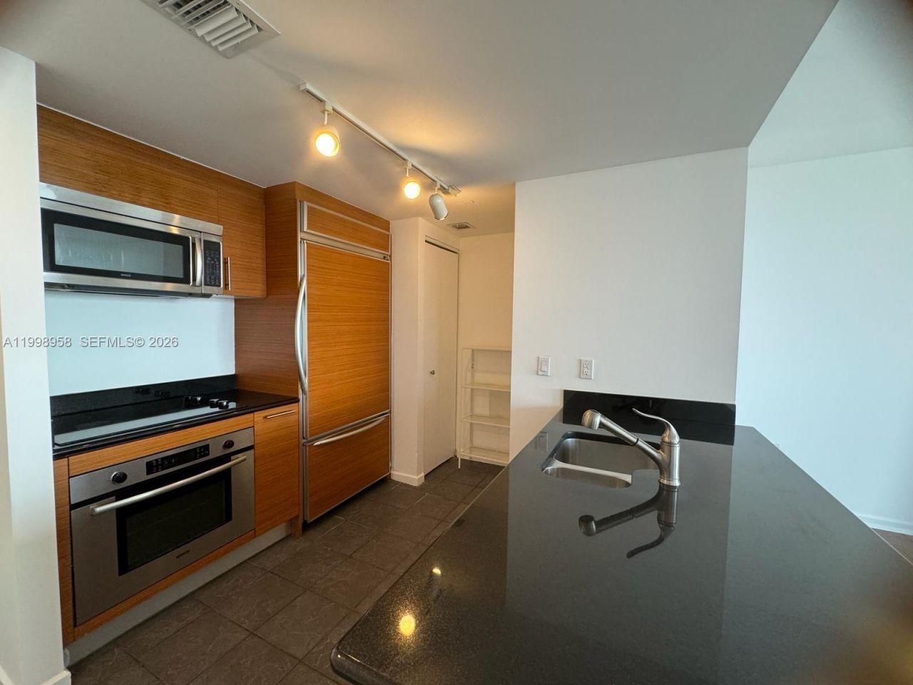 50 Biscayne Blvd, Unit 3807, Miami, FL 33132 Photo