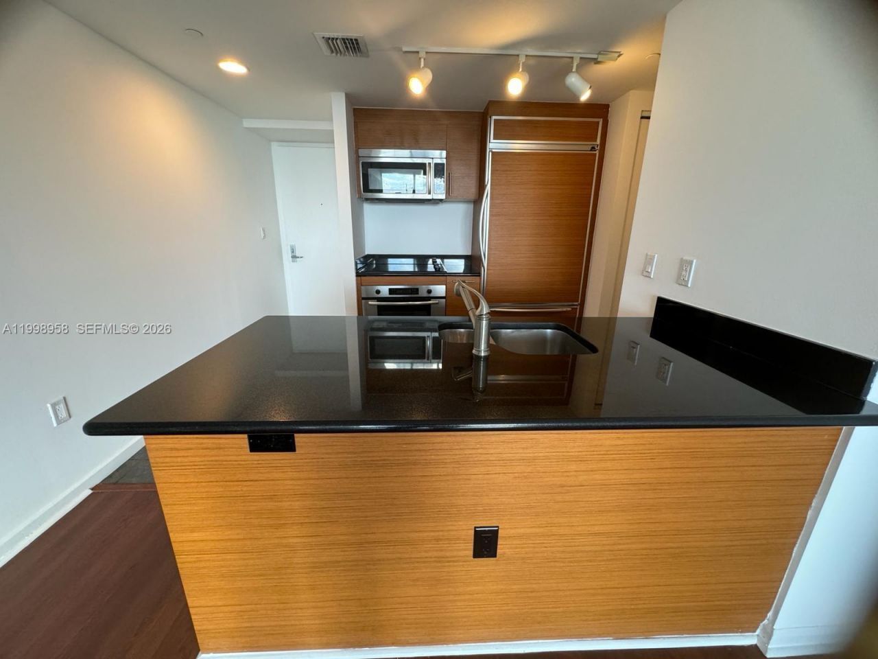 50 Biscayne Blvd, Unit 3807, Miami, FL 33132 Photo