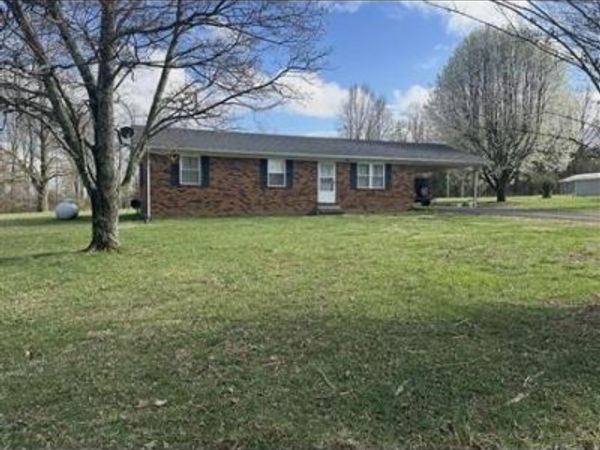 167 Lakewood Drive L, Albany, KY 42602