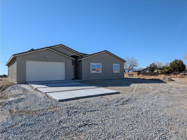 1940 Mount Charleston Way , Pahrump, NV 89048