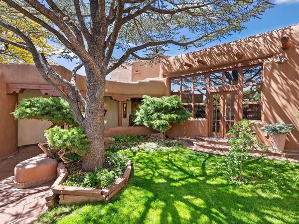 17 Tano West, Santa Fe, NM 87506