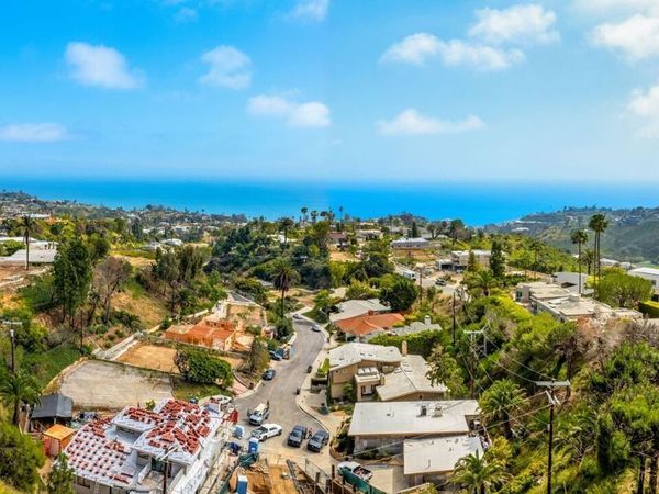 1026 Enchanted Way, Pacific Palisades, CA 90272