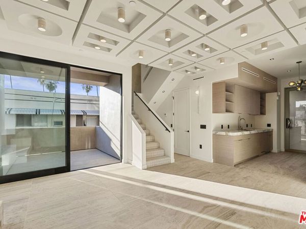 1021 N Ogden Drive, Unit PH 7, West Hollywood, CA 90046