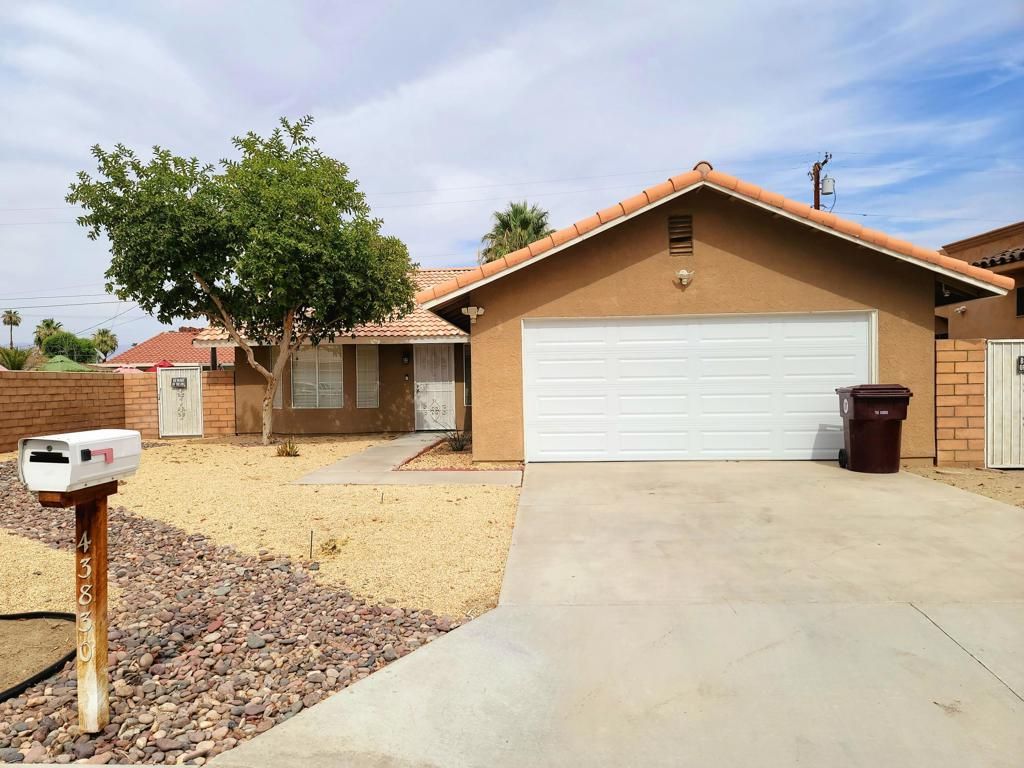 43830 Buena Circle, Palm Desert, CA 92260 Main Photo