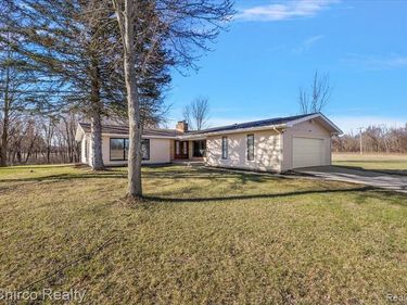 8603 N OWOSSO Road, Fowlerville Vlg, MI 48836