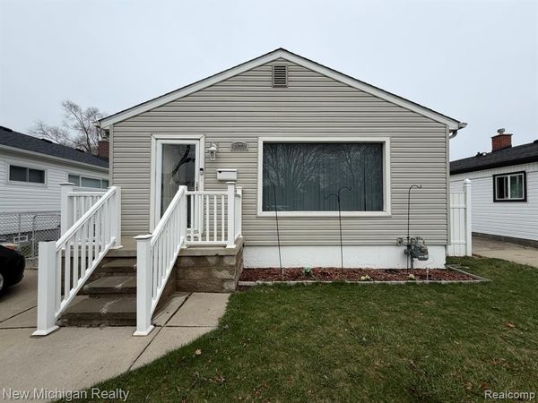 6671 Mayfair Street, Taylor, MI 48180