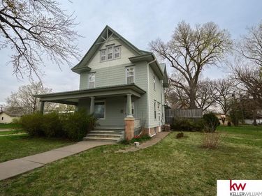654 N Commercial Avenue , Superior, NE 68978
