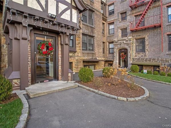 240 Martine Avenue, Unit 4G, White Plains, NY 10601