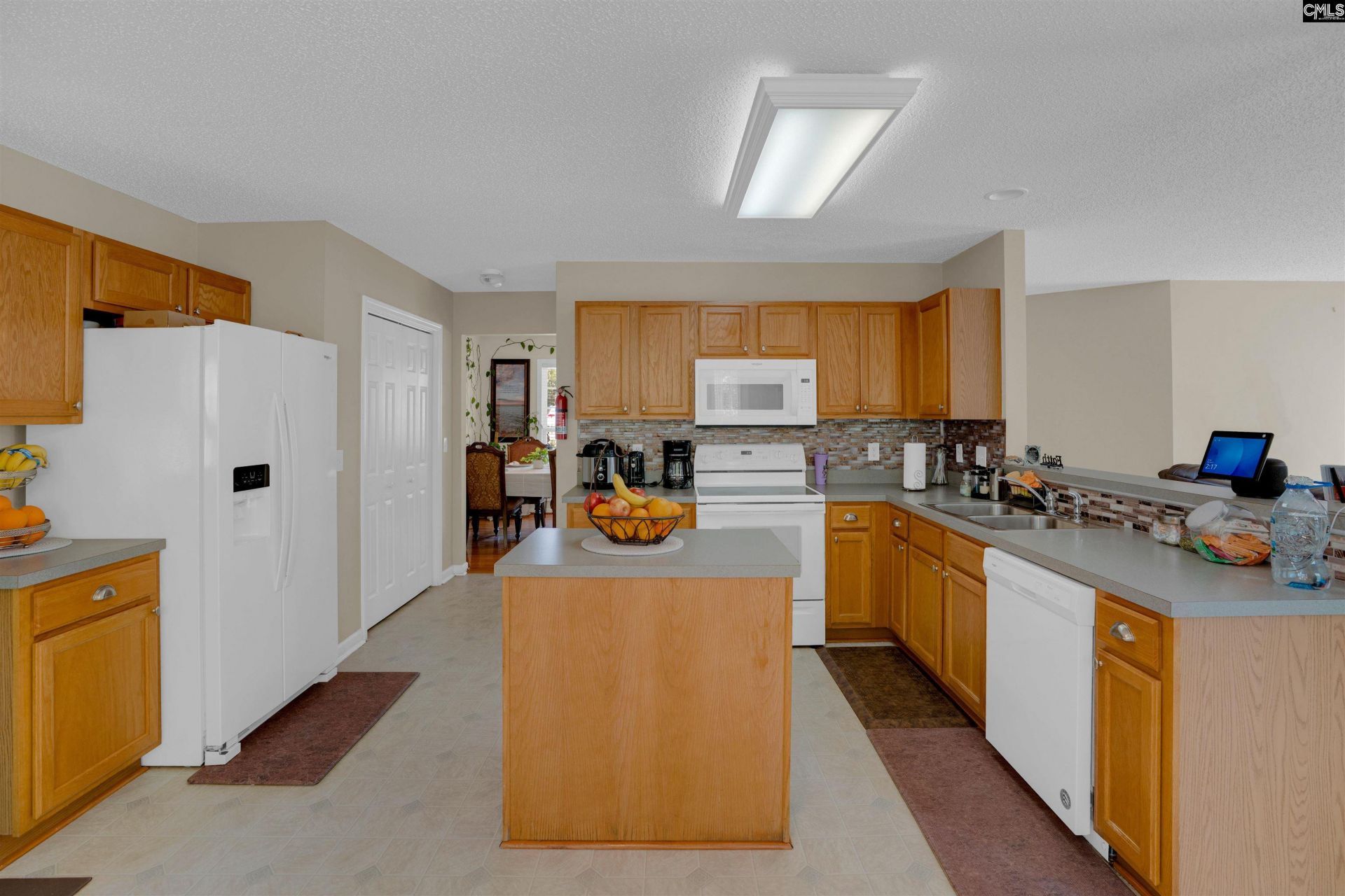 203 Hope Creek Drive  Photo 16