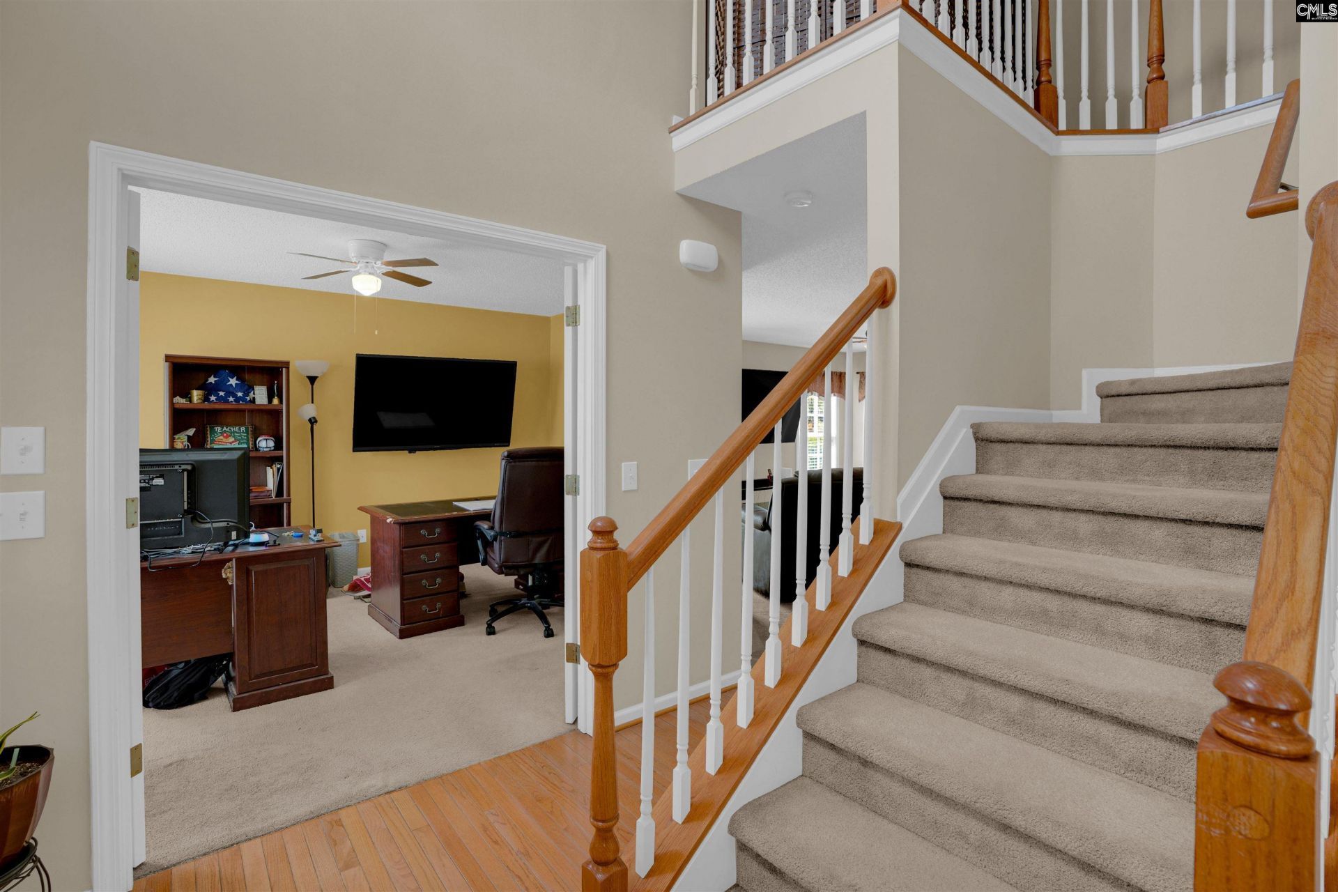 203 Hope Creek Drive  Photo 9