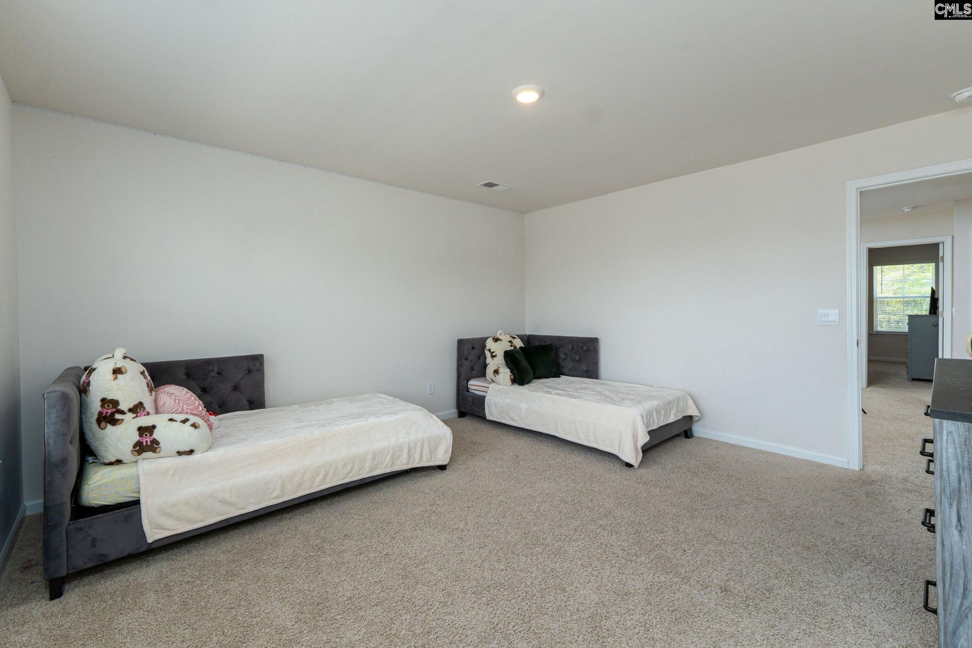 140 Carrington Drive  Photo 13