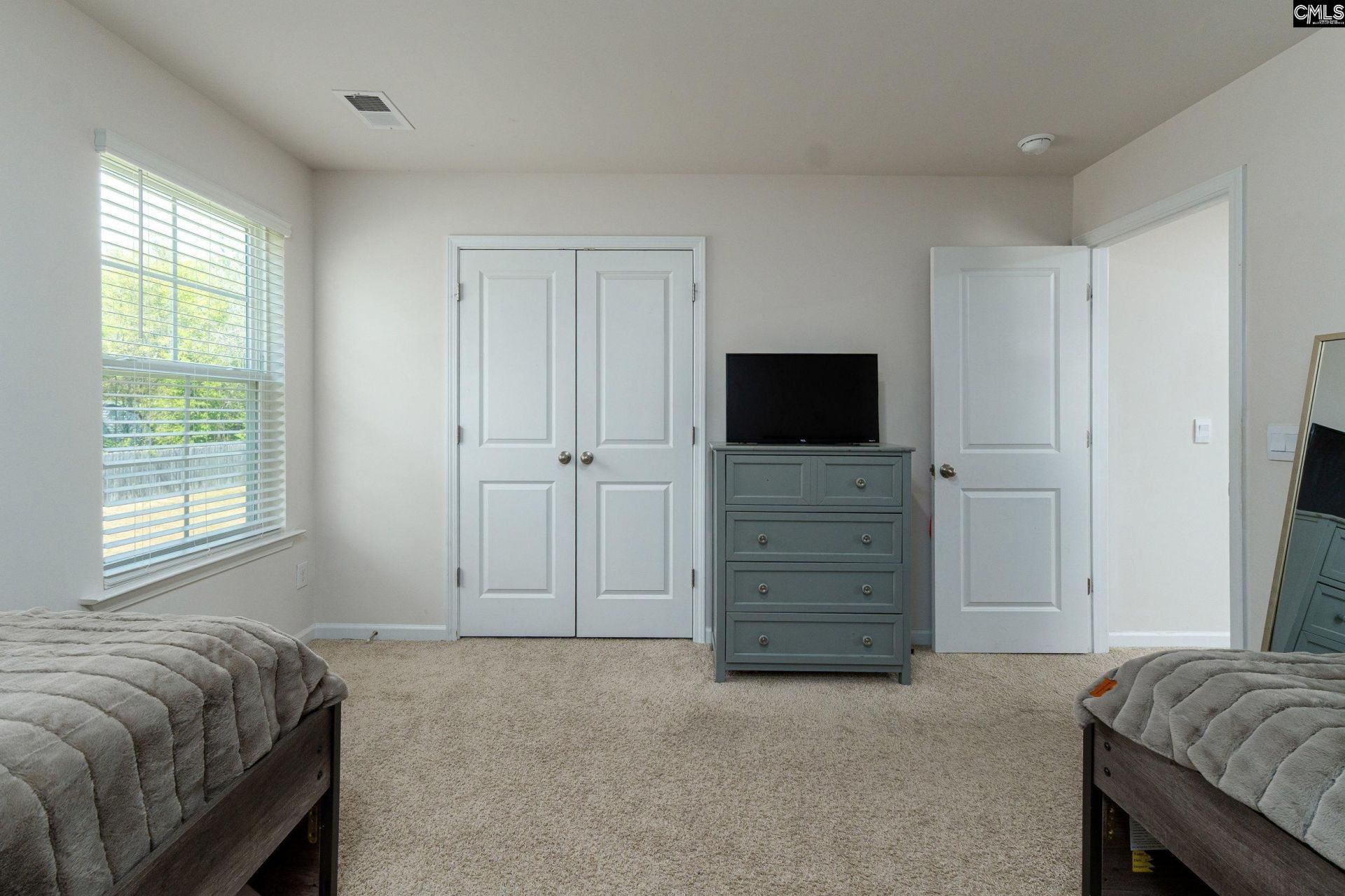 140 Carrington Drive  Photo 15