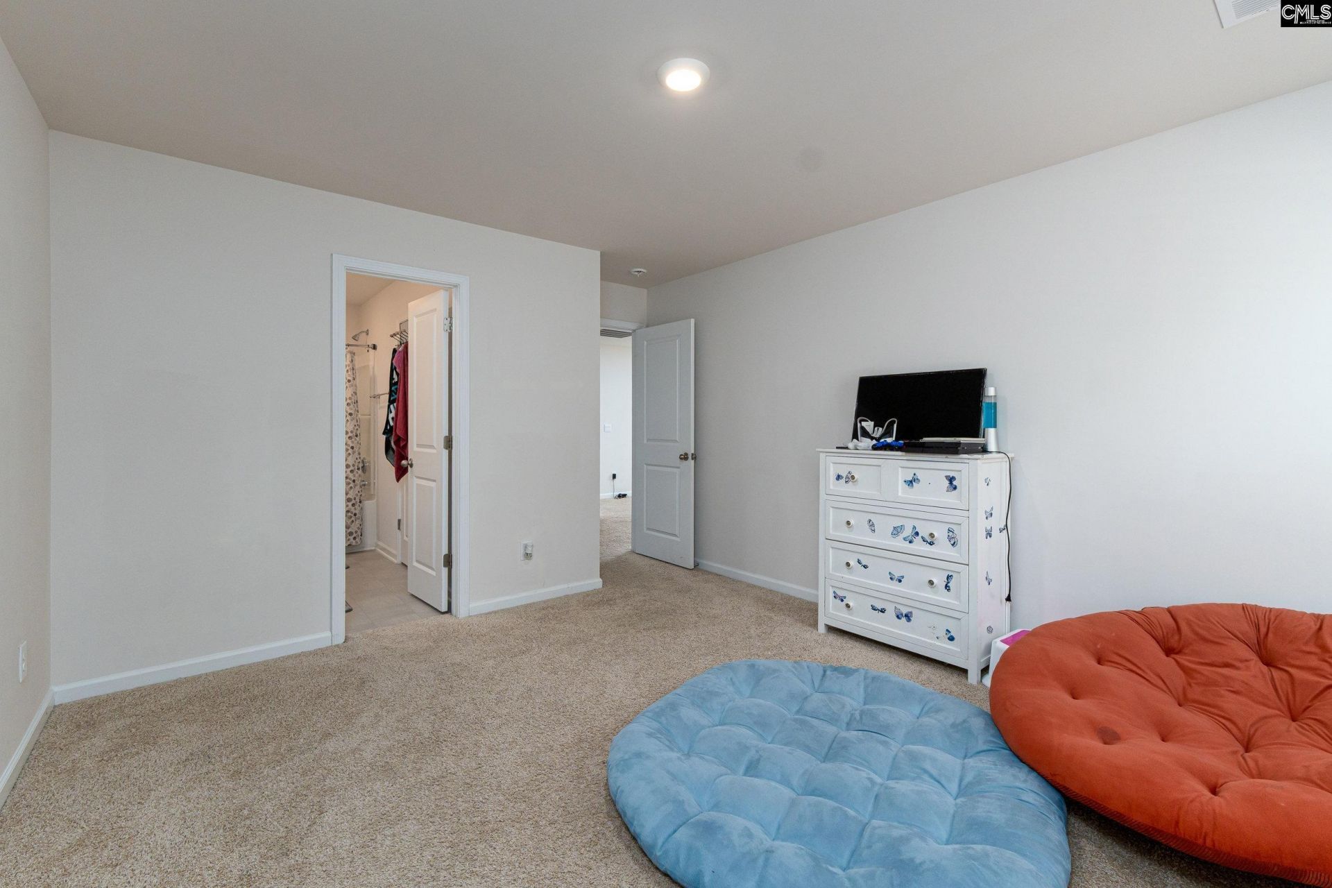 140 Carrington Drive  Photo 17