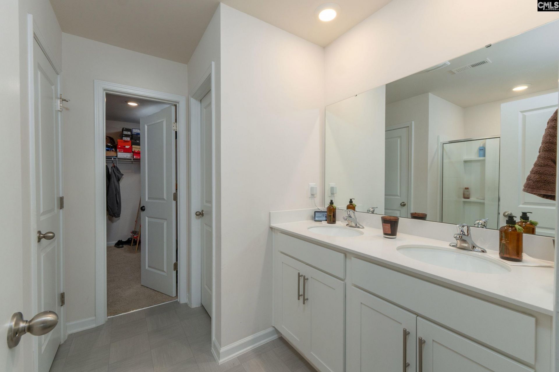 140 Carrington Drive  Photo 21