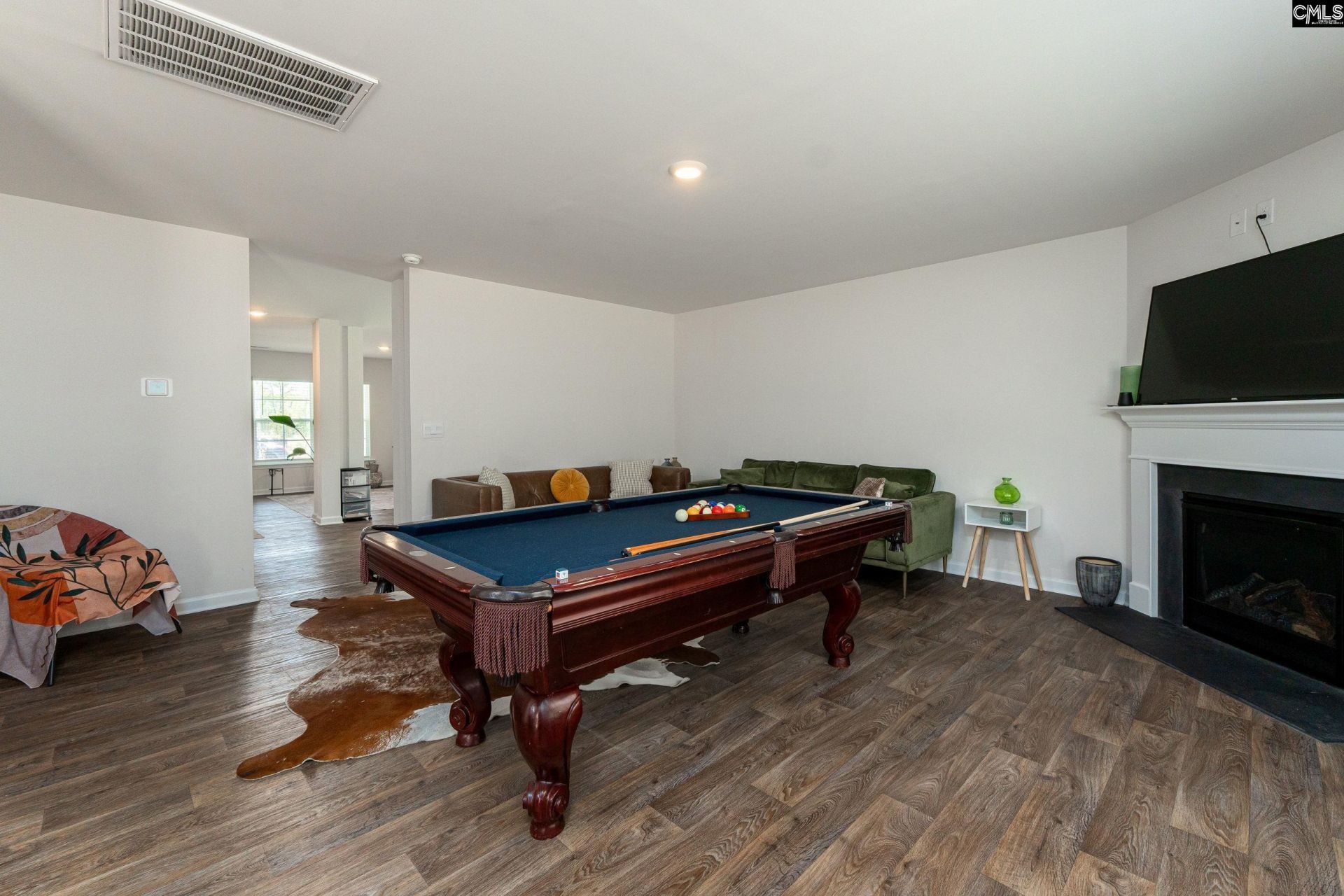 140 Carrington Drive  Photo 7