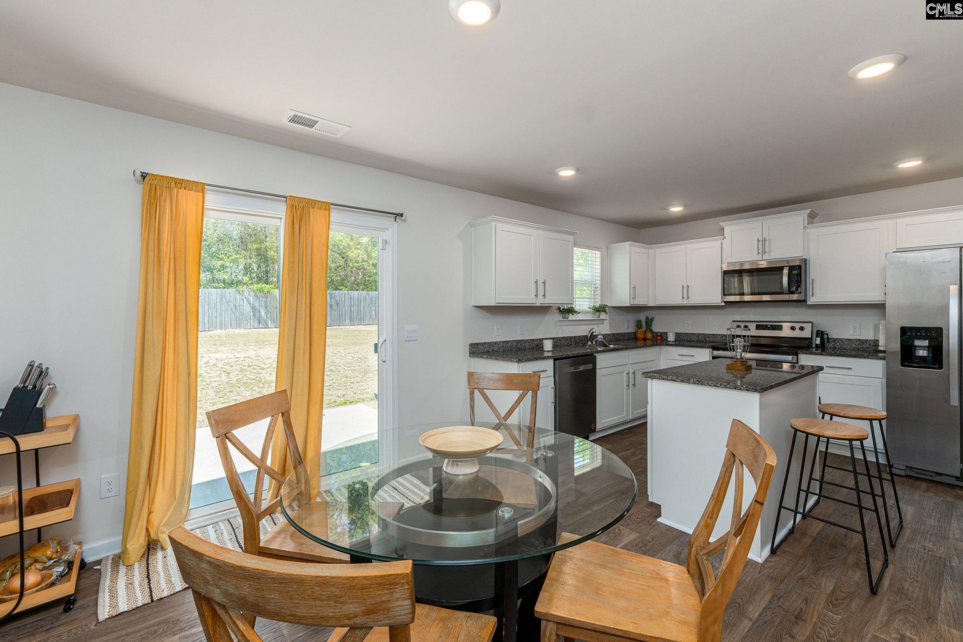 140 Carrington Drive  Photo 8