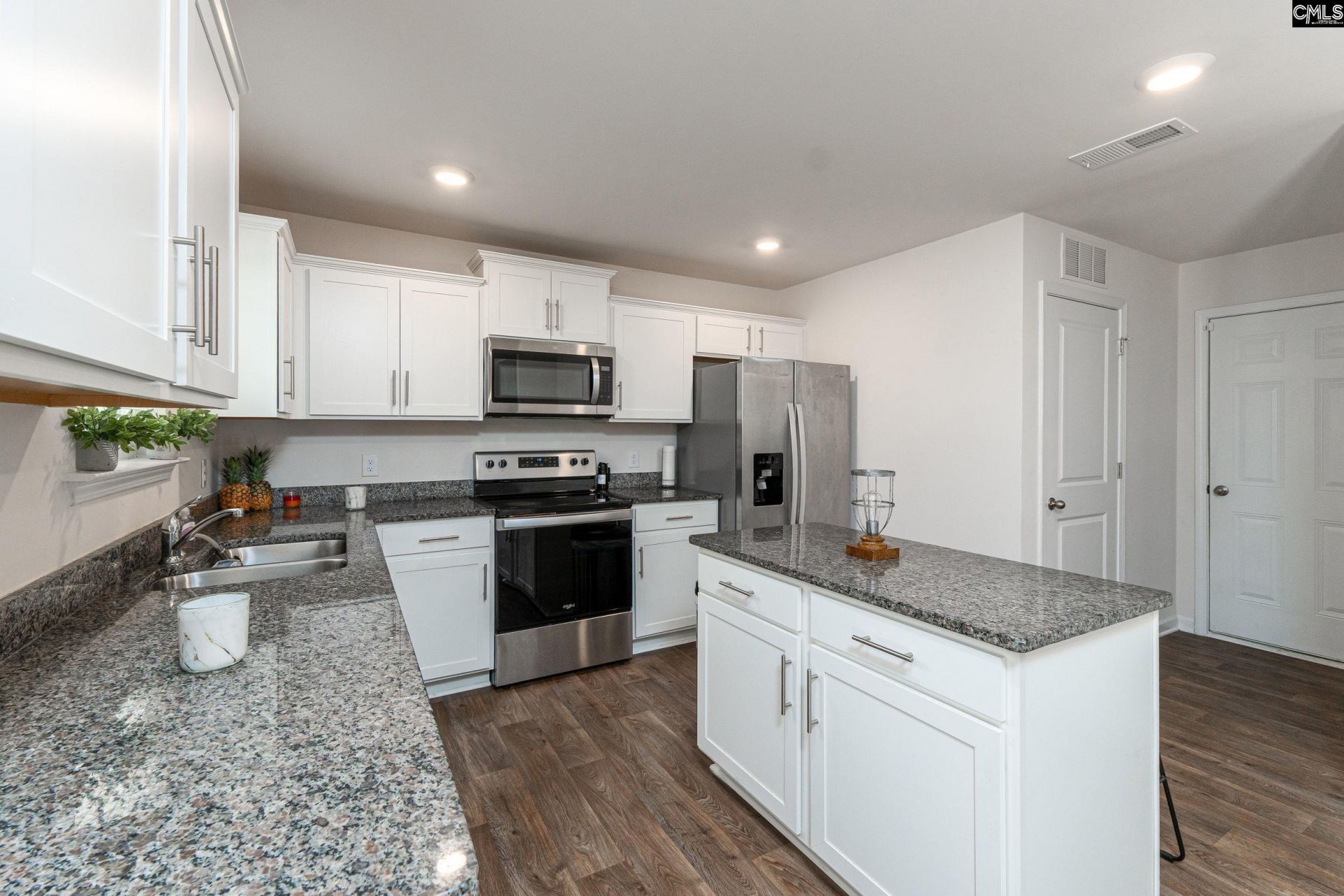 140 Carrington Drive  Photo 9