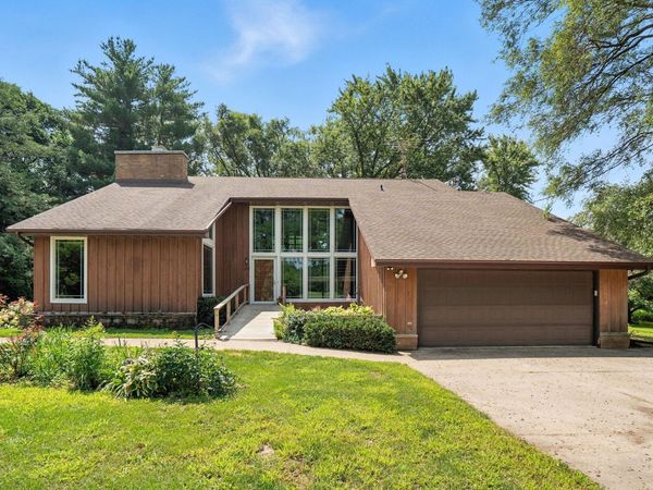 2488 239th Street, New Hampton, IA 50659