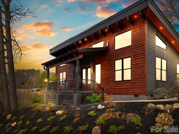 90 Summit Street, Waynesville, NC 28786