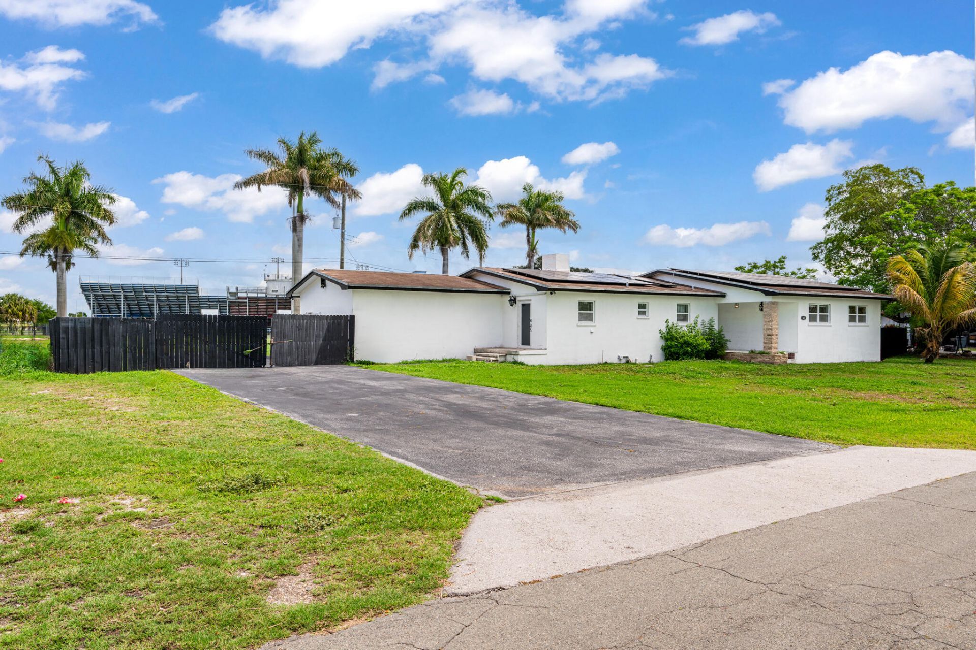 360 Kismet Avenue, Pahokee, FL 33476 Photo