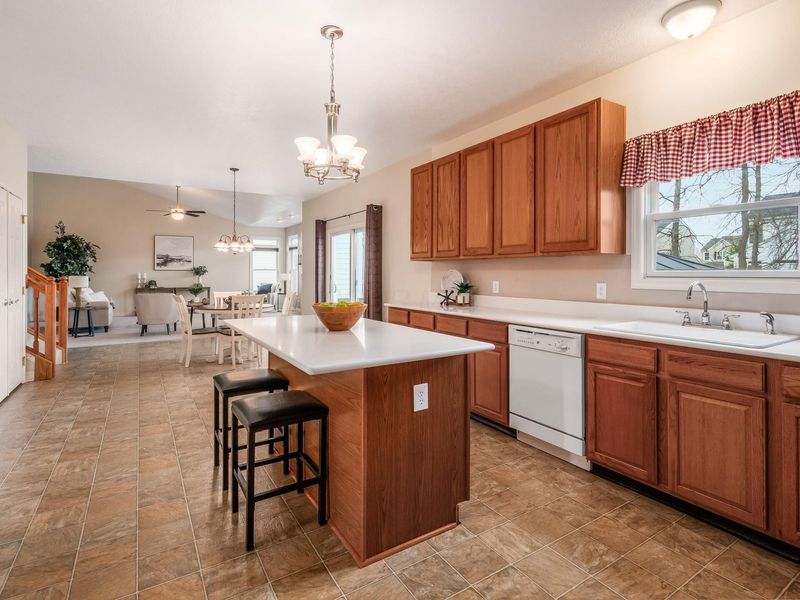 802 Edgewater Lane, Marysville, OH 43040 Photo 10