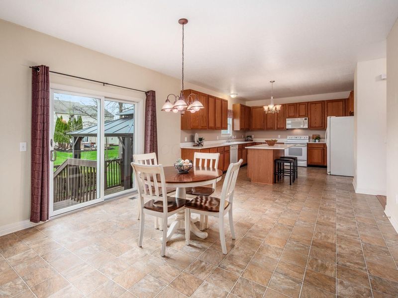 802 Edgewater Lane, Marysville, OH 43040 Photo 11