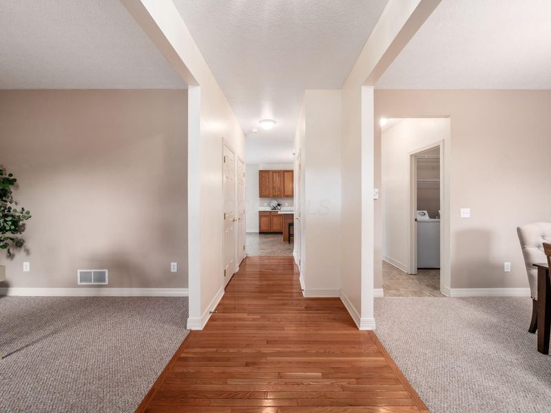 802 Edgewater Lane, Marysville, OH 43040 Photo 3