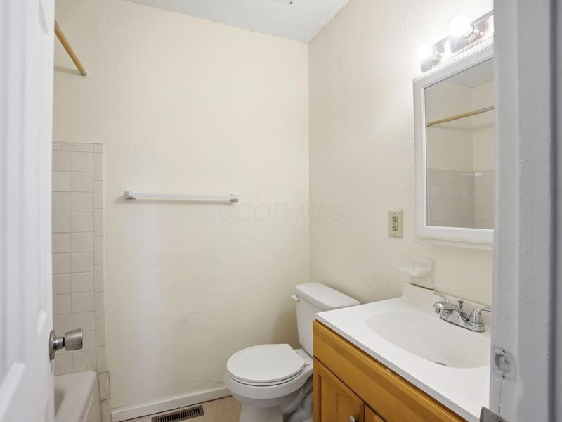 1772 E 23rd Avenue, Columbus, OH 43219 Photo 19