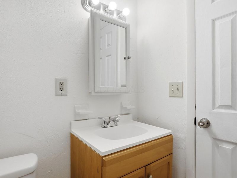 1772 E 23rd Avenue, Columbus, OH 43219 Photo 20