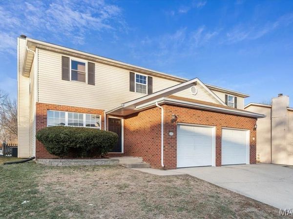 134 CLINTON HILL Drive , Swansea, IL 62226