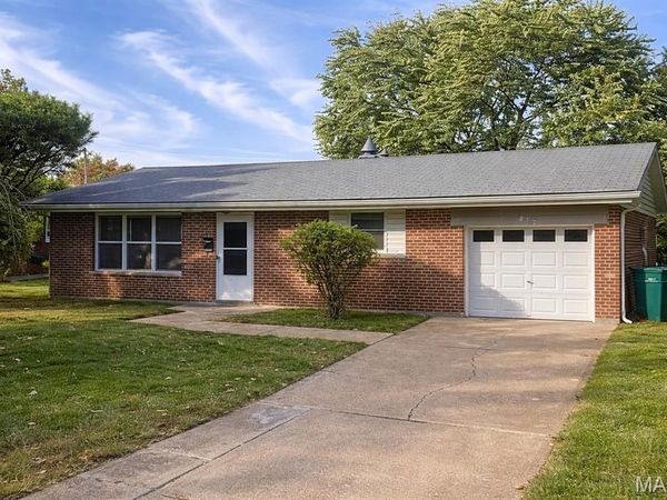 817 Lebon Drive , St Louis, MO 63137